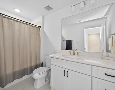 9722 Dani Lake Drive - Photo Thumbnail 28