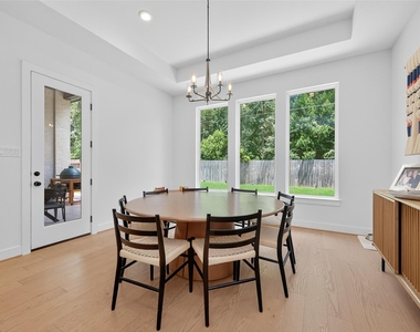 9722 Dani Lake Drive - Photo Thumbnail 12
