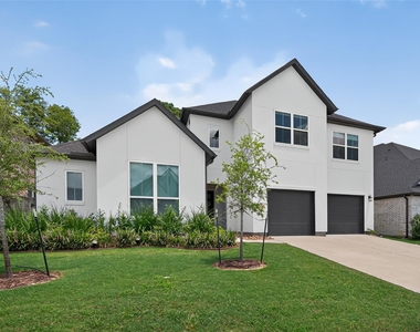 9722 Dani Lake Drive - Photo Thumbnail 1