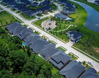 9722 Dani Lake Drive - Photo Thumbnail 48