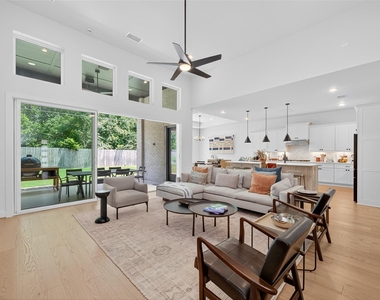 9722 Dani Lake Drive - Photo Thumbnail 20