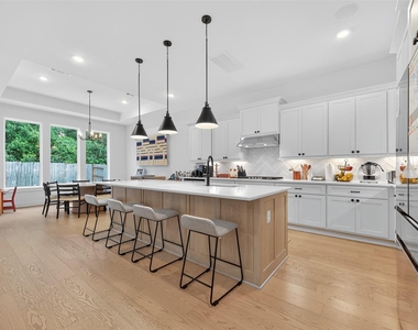 9722 Dani Lake Drive - Photo Thumbnail 15
