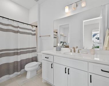 9722 Dani Lake Drive - Photo Thumbnail 25