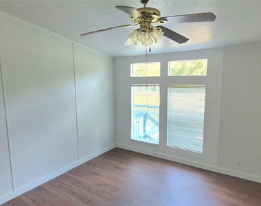 24430 Oak Hollow Boulevard - Photo Thumbnail 26