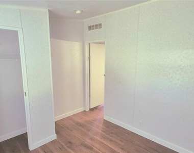 24430 Oak Hollow Boulevard - Photo Thumbnail 22