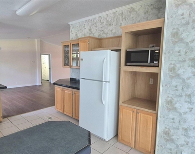 24430 Oak Hollow Boulevard - Photo Thumbnail 7