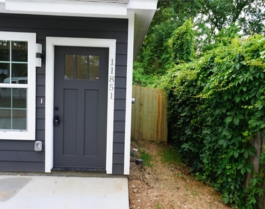 11847 Nelwood Street - Photo Thumbnail 1