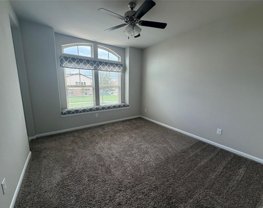 1234 Willow Plains Ln - Photo Thumbnail 23
