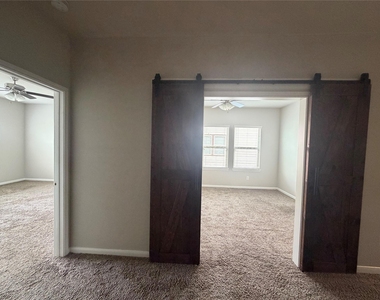 1234 Willow Plains Ln - Photo Thumbnail 16