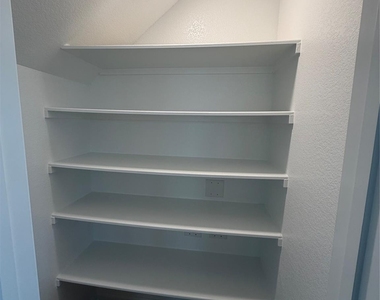 1234 Willow Plains Ln - Photo Thumbnail 20