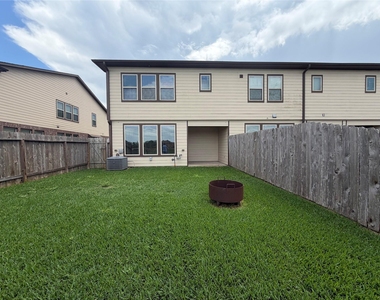 1234 Willow Plains Ln - Photo Thumbnail 22