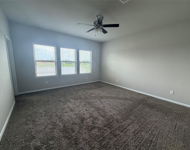 1234 Willow Plains Ln - Photo Thumbnail 17