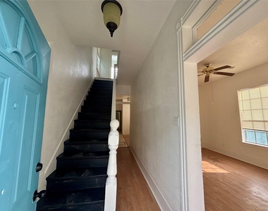 3410 Sealy Street - Photo Thumbnail 9