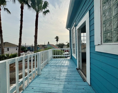 3410 Sealy Street - Photo Thumbnail 7