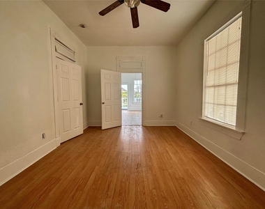 3410 Sealy Street - Photo Thumbnail 10
