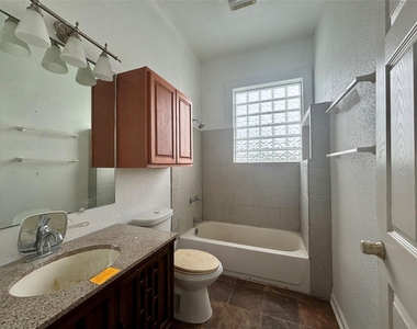 3410 Sealy Street - Photo Thumbnail 14
