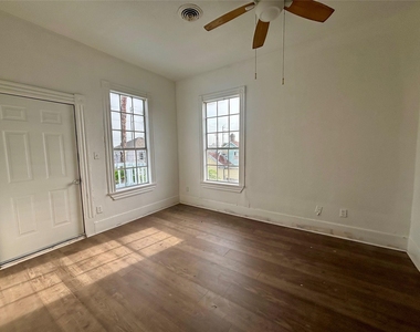 3410 Sealy Street - Photo Thumbnail 15