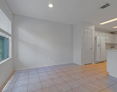 218 Blushwood Place - Photo Thumbnail 5
