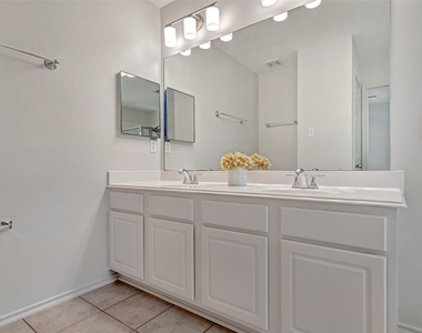 218 Blushwood Place - Photo Thumbnail 13