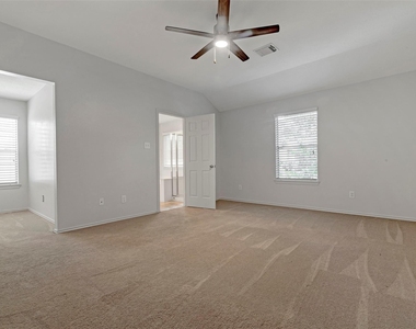 218 Blushwood Place - Photo Thumbnail 11