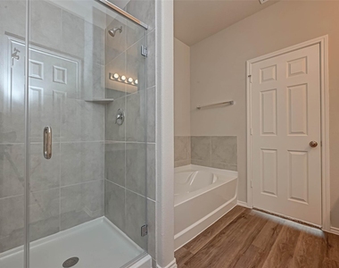 214 Cumberland Forest Drive - Photo Thumbnail 39