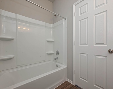 214 Cumberland Forest Drive - Photo Thumbnail 38