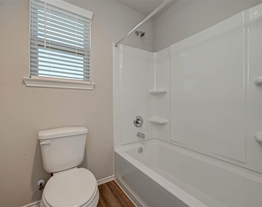 214 Cumberland Forest Drive - Photo Thumbnail 36