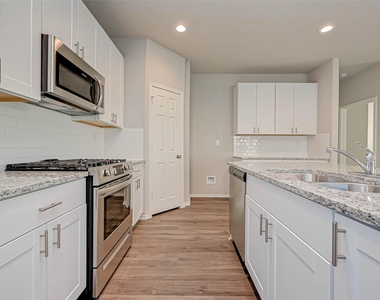 214 Cumberland Forest Drive - Photo Thumbnail 14