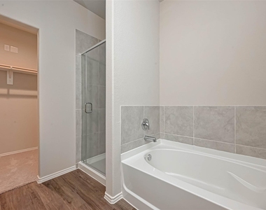 214 Cumberland Forest Drive - Photo Thumbnail 40
