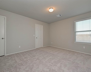 214 Cumberland Forest Drive - Photo Thumbnail 24