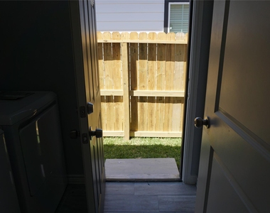 11753 White Cedar - Photo Thumbnail 18