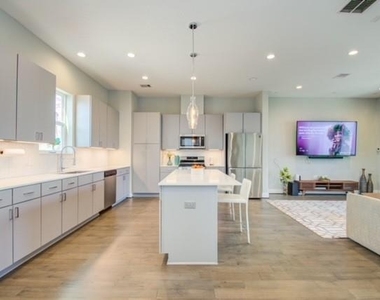 8411 Hempstead Road - Photo Thumbnail 22