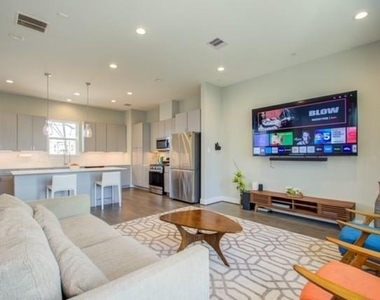 8411 Hempstead Road - Photo Thumbnail 15