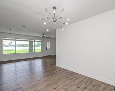 709 S Mccarty Avenue - Photo Thumbnail 14