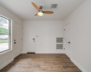 709 S Mccarty Avenue - Photo Thumbnail 15
