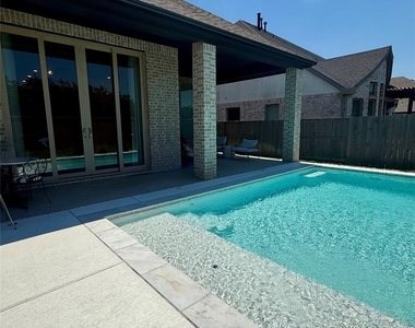 3030 Lantana Trail - Photo Thumbnail 37