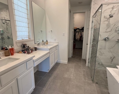 3030 Lantana Trail - Photo Thumbnail 19