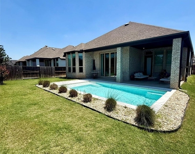 3030 Lantana Trail - Photo Thumbnail 39