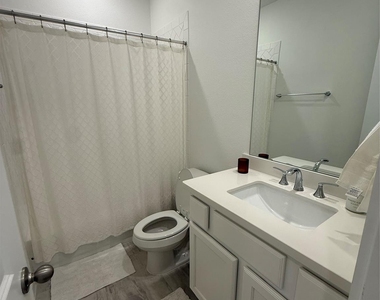 3030 Lantana Trail - Photo Thumbnail 23