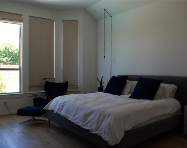 3030 Lantana Trail - Photo Thumbnail 16