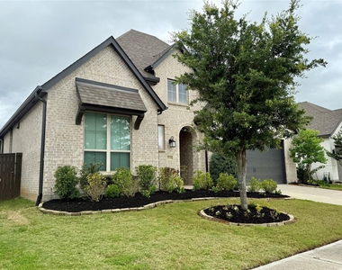 3030 Lantana Trail - Photo Thumbnail 1