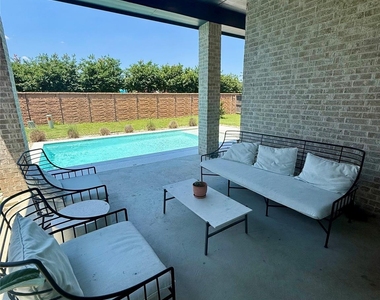 3030 Lantana Trail - Photo Thumbnail 33