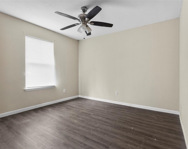 6703 Ashland Forest Drive - Photo Thumbnail 12