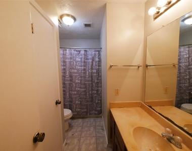 16327 Quail Echo Drive - Photo Thumbnail 18