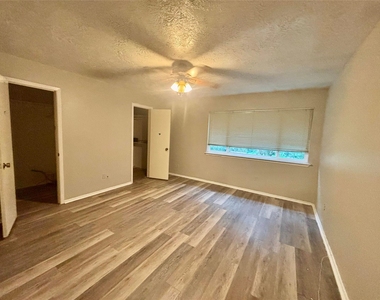 16327 Quail Echo Drive - Photo Thumbnail 12