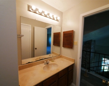 16327 Quail Echo Drive - Photo Thumbnail 17