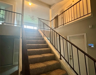 16327 Quail Echo Drive - Photo Thumbnail 10