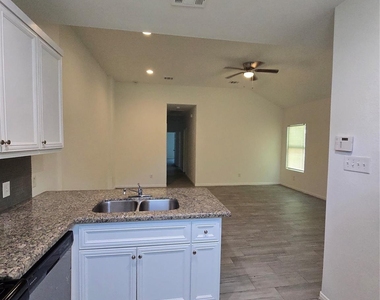 3702 Wylie Street - Photo Thumbnail 5