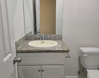 3702 Wylie Street - Photo Thumbnail 8