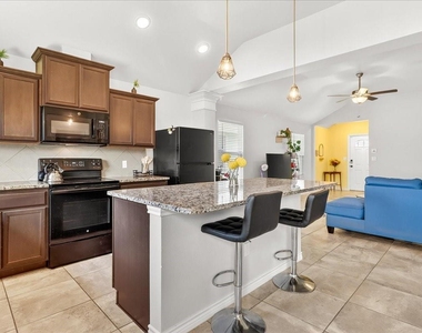 6769 Mikayla Street - Photo Thumbnail 12